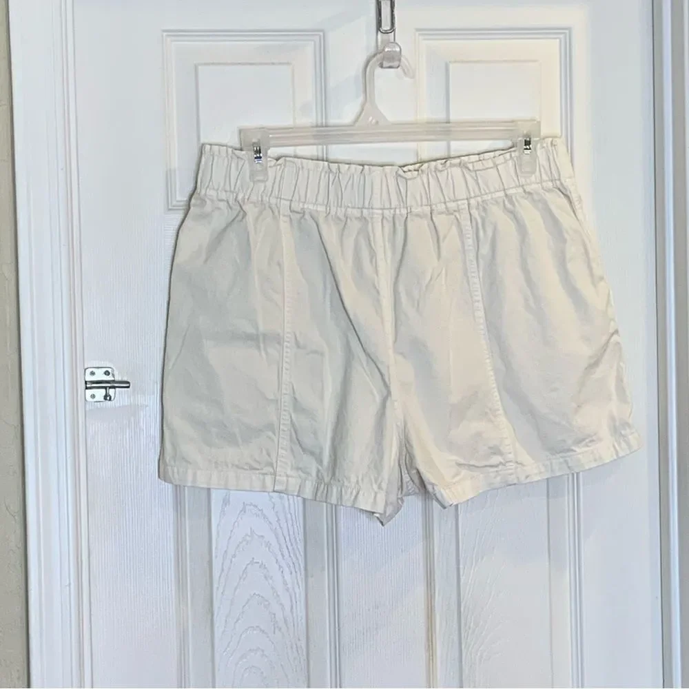Madewell Paperbag High Rise Cream Color Chino Shorts Size 32